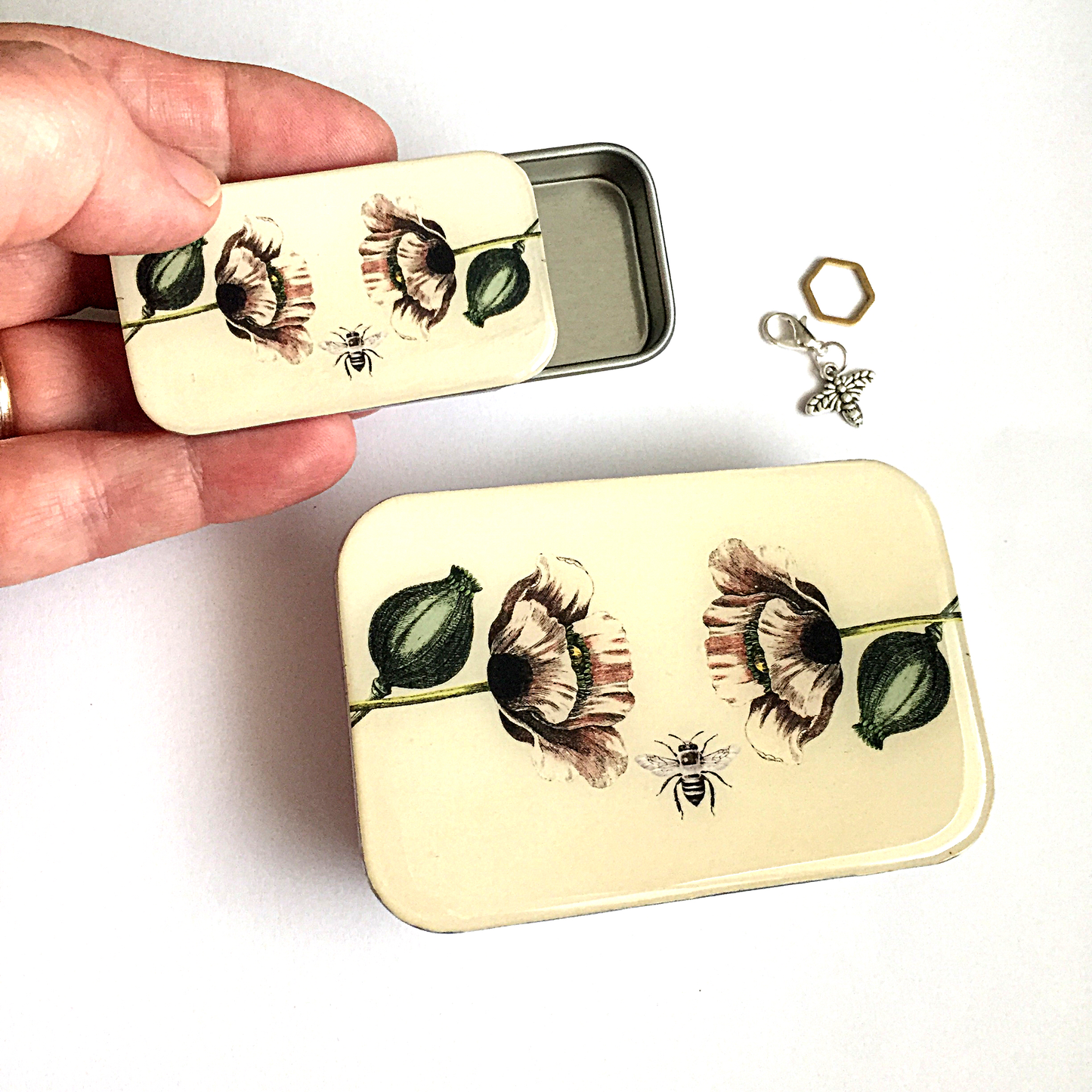 Large Bee and Poppy Tin
