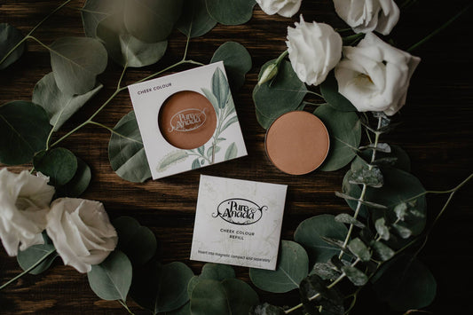 Bronzed Clove Pressed Cheek Colour in a Compact