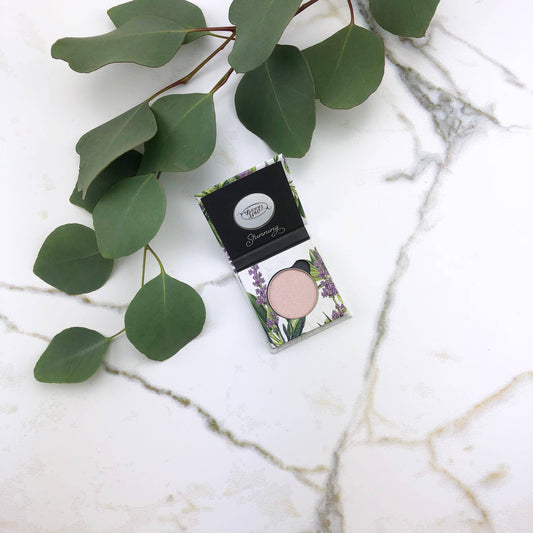 Darling Pressed Eye Colour in a Compact