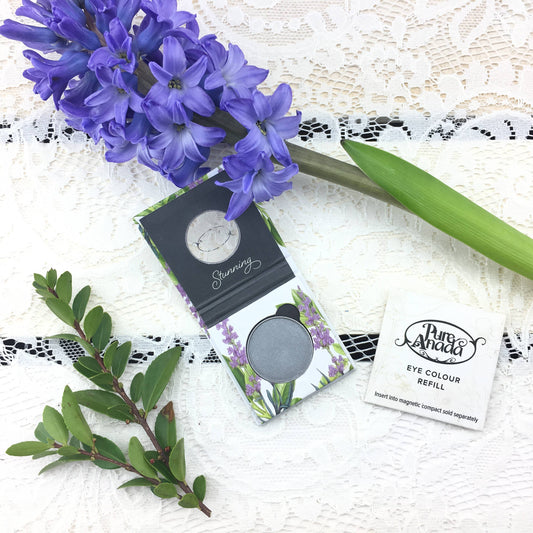 Sterling Pressed Eye Colour in a Compact