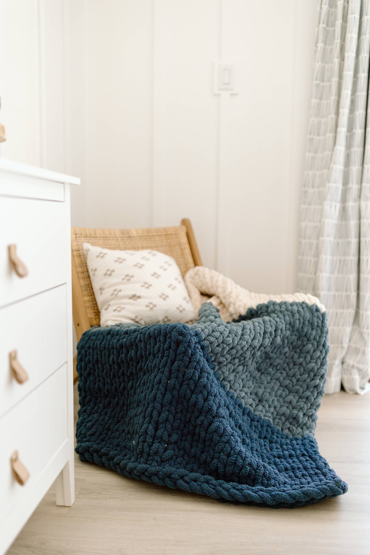 Vanessa - Handmade Chunky Knit Blanket | Lap Throw