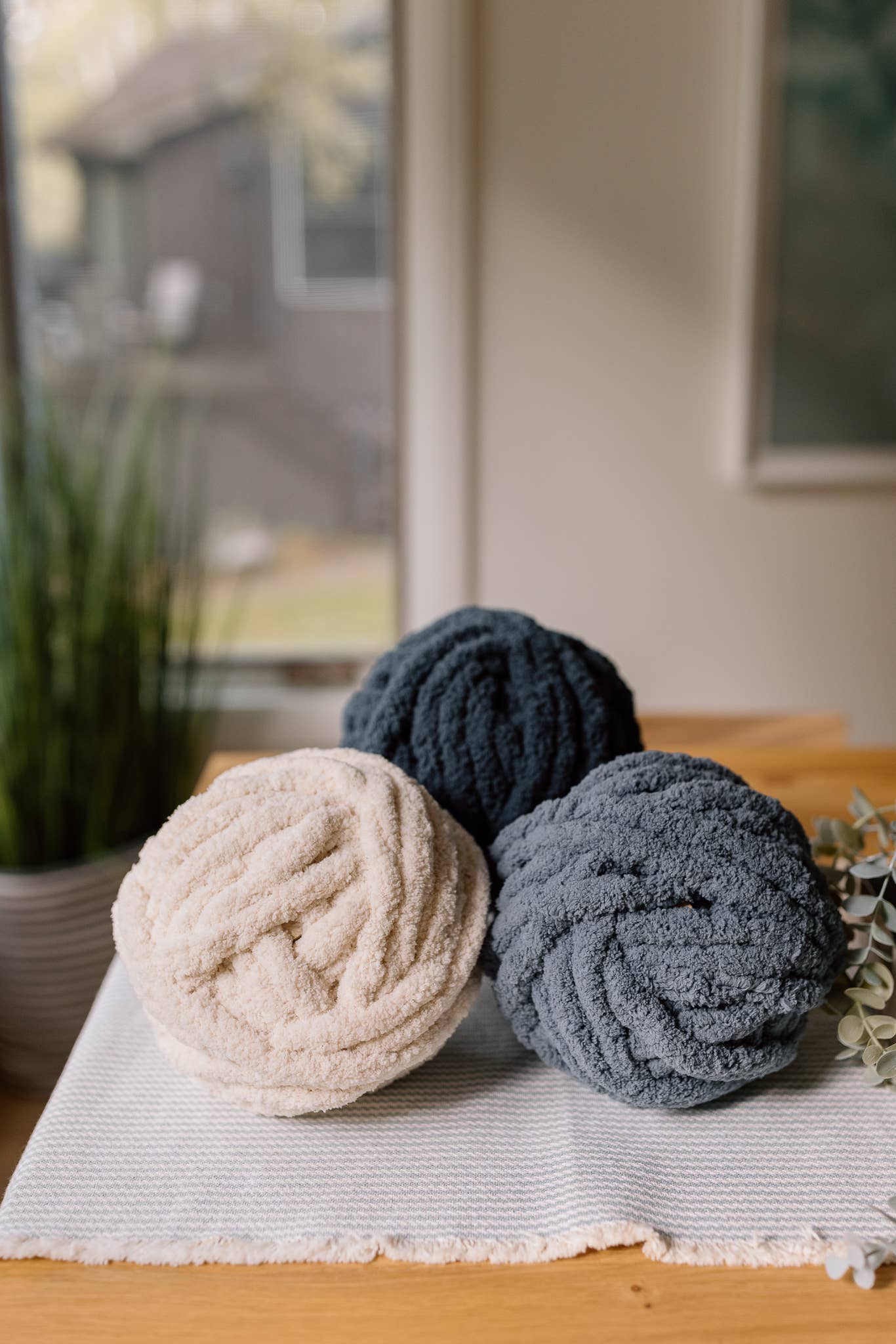Vanessa - Handmade Chunky Knit Blanket | Lap Throw