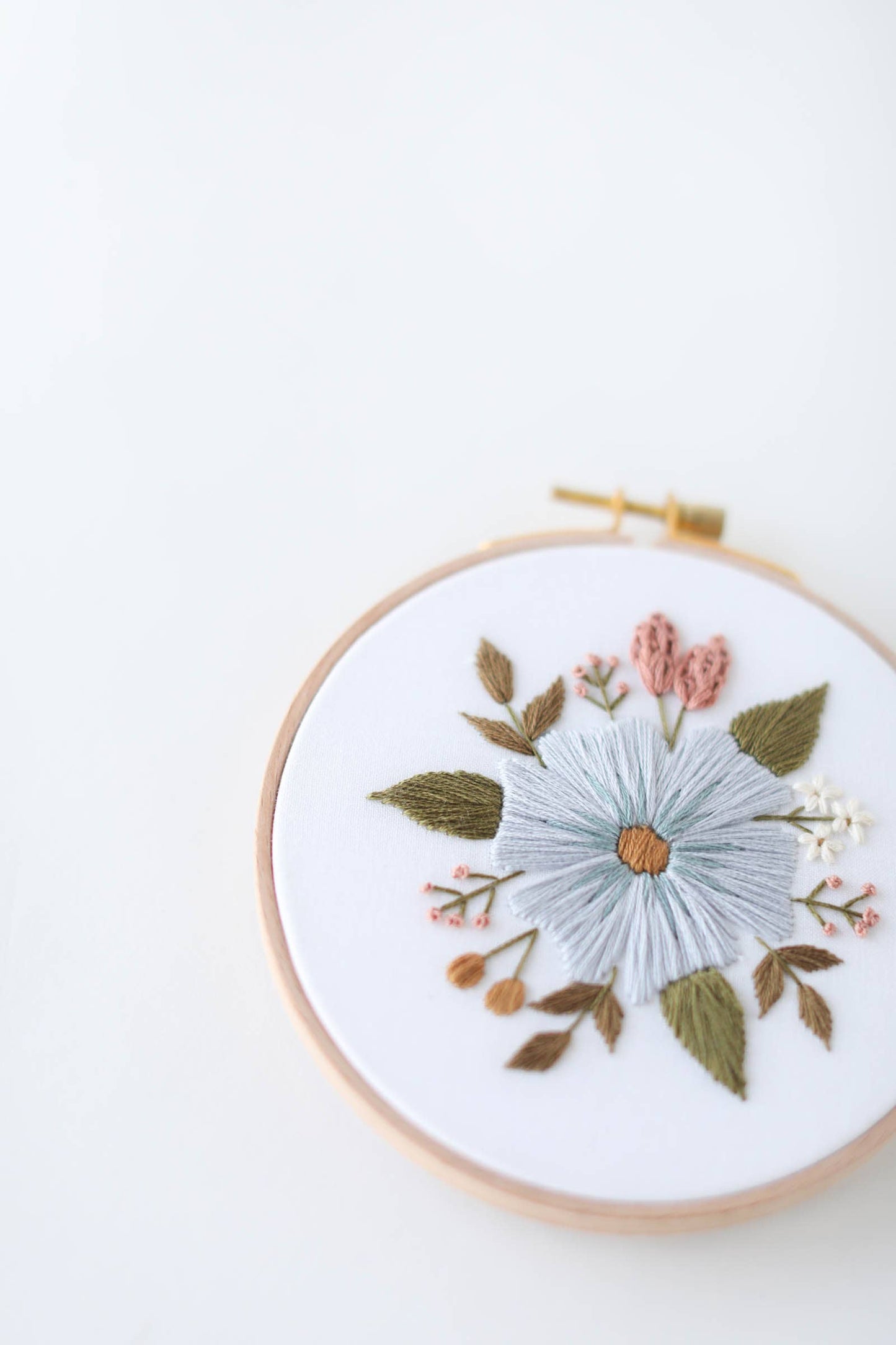 5" Beginner Floral Embroider Kit | Periwinkle Blooms
