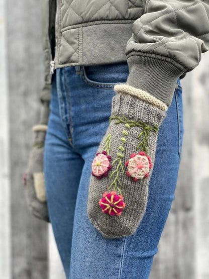 Maya Mittens – Hand-Knit Wool with 3D Floral Embroidery: Grey