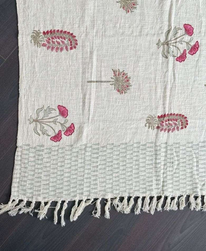 Pink Paisley | Throw Blanket