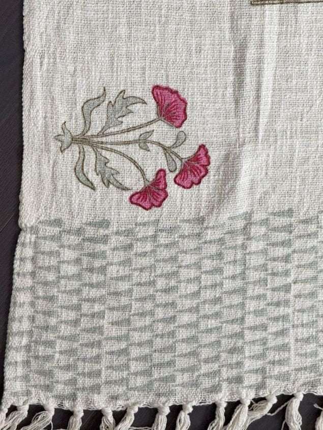 Pink Paisley | Throw Blanket