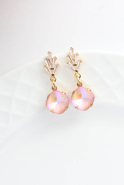 Art Deco Glass Leaf Post Earrings | Pastel Pink Glass Jewel - 289